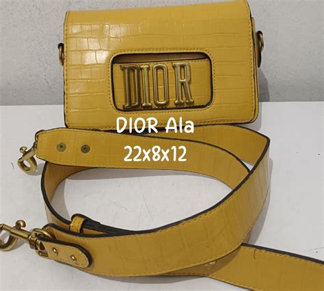 bag selempang dior.